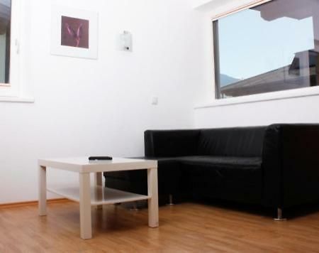 Apart Hannah Uderns Exterior photo